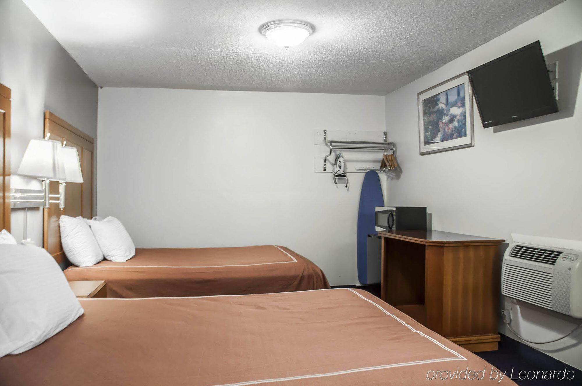 Castle Inn & Suites Niagara Falls Exteriér fotografie