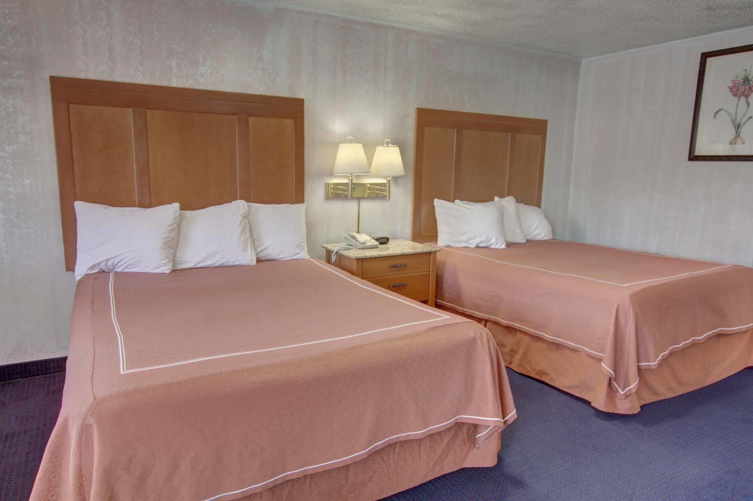 Castle Inn & Suites Niagara Falls Exteriér fotografie