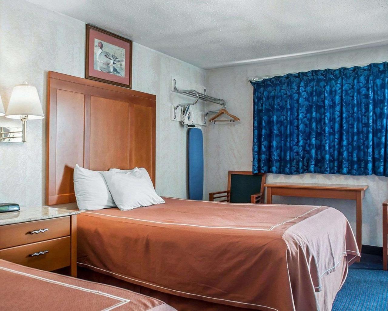 Castle Inn & Suites Niagara Falls Exteriér fotografie