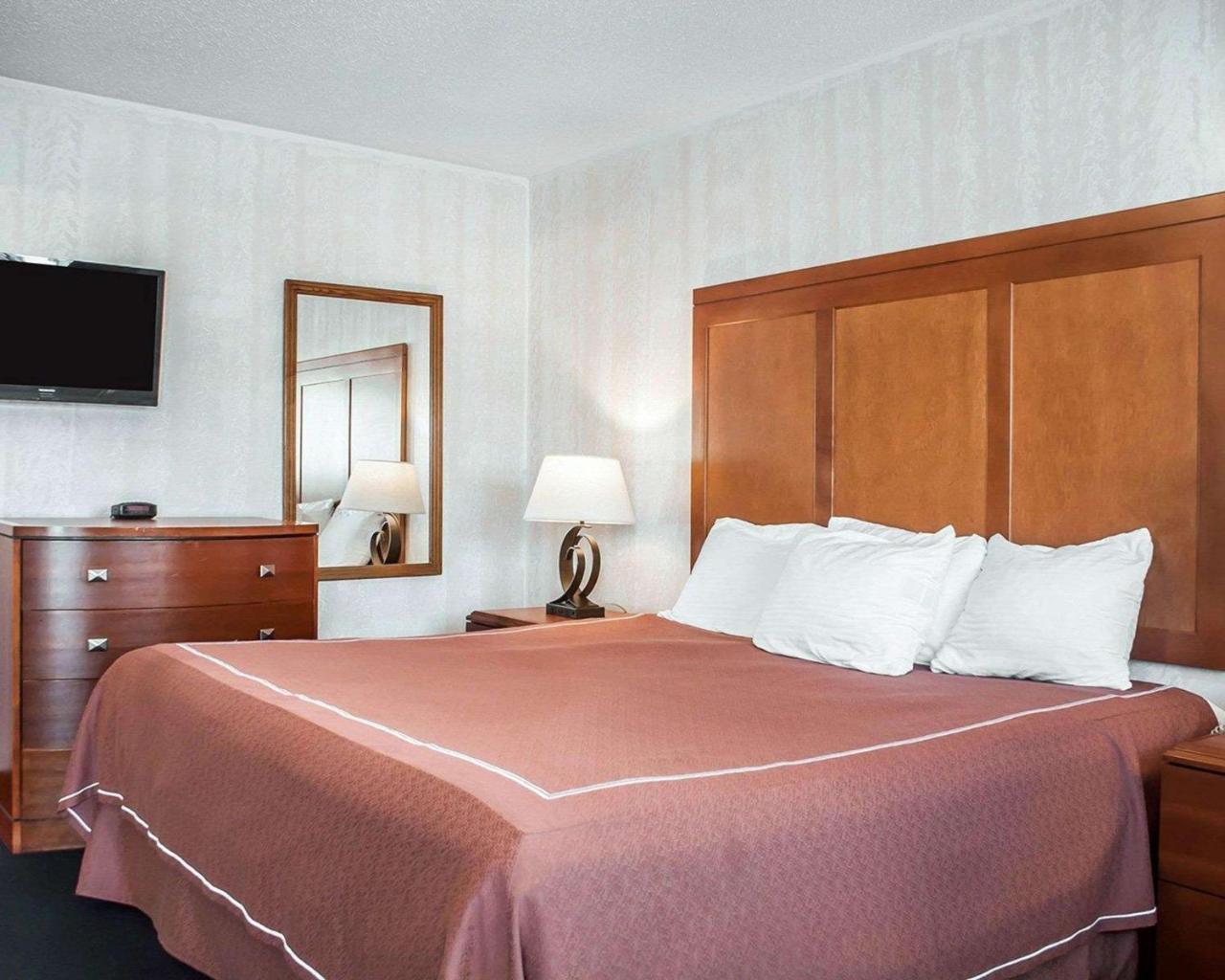 Castle Inn & Suites Niagara Falls Exteriér fotografie