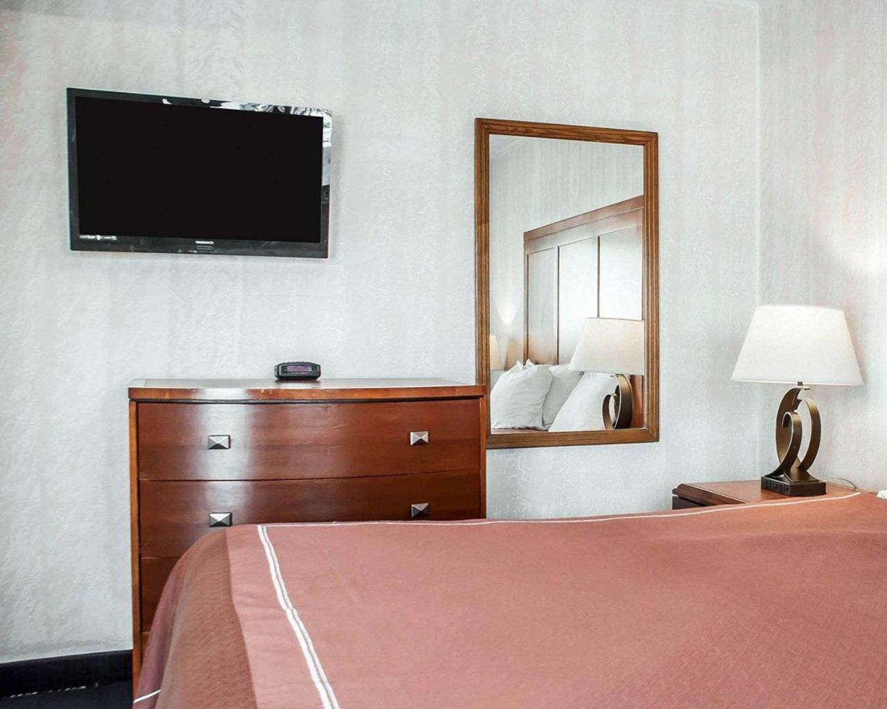 Castle Inn & Suites Niagara Falls Exteriér fotografie